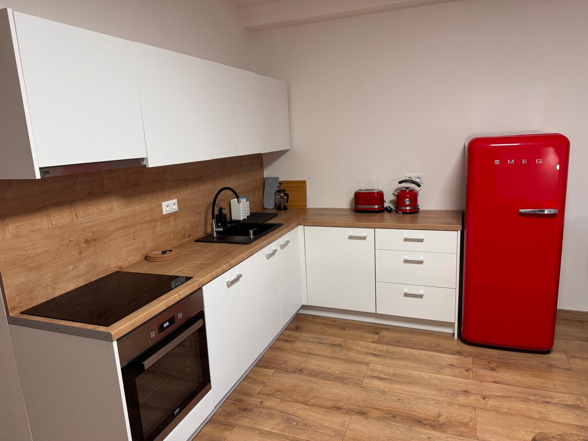 Apartment Hotel Stud Mb Ostrawa Zewnętrze zdjęcie